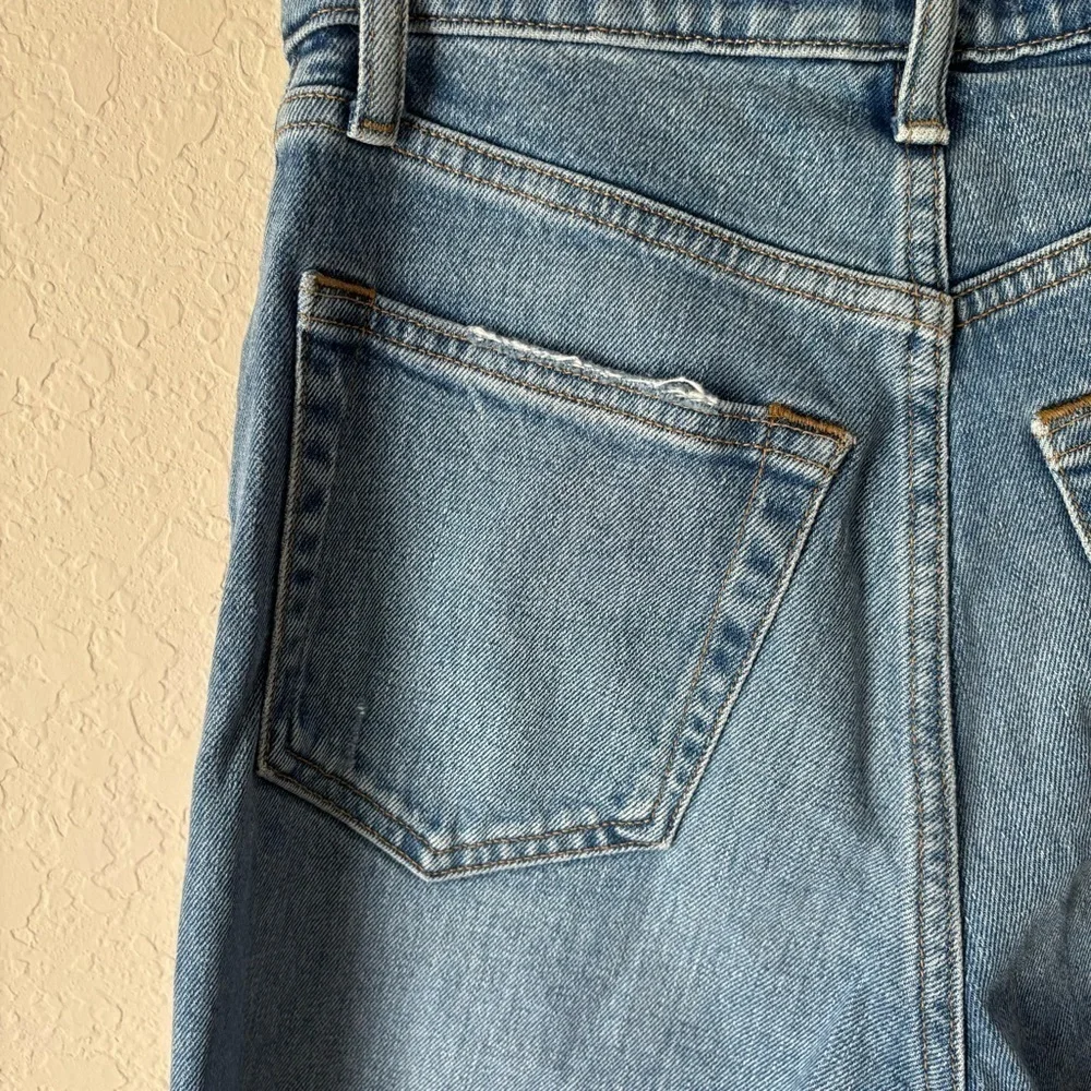 Abercrombie & Fitch | 90’s Straight Ultra High Rise Jean Size 26 / 2R Curve Love - Picture 10 of 12